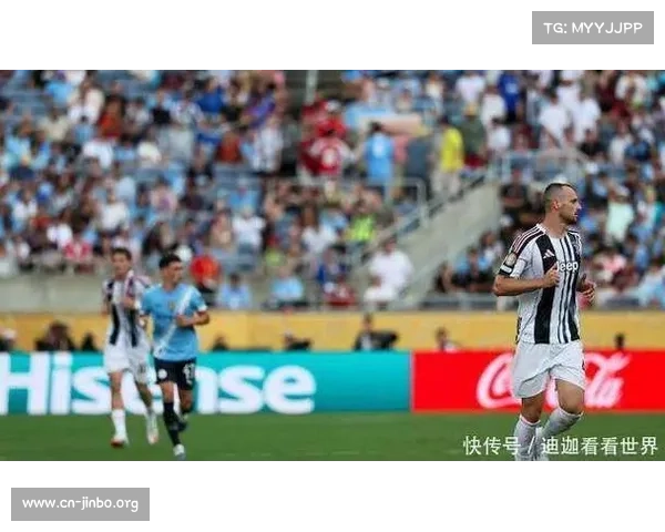 世俱杯决赛赛后采访引发广泛热议 细节曝光揭示球员内心真实想法 世俱杯决赛赛后采访引发广泛热议 细节曝光揭示球员内心真实想法